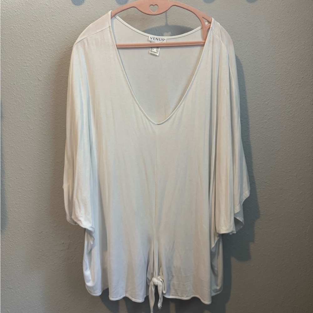 VENUS White V-Neck Tie-Front Blouse Size 2X